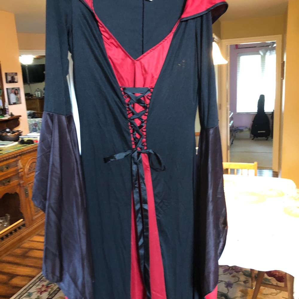 Halloween Hooded Robe - Picture 4 of 9